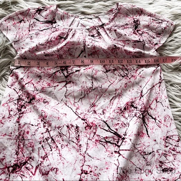 Milano | Marble Print Pleat Neck Cap Sleeve Blouse - Picture 5 of 5